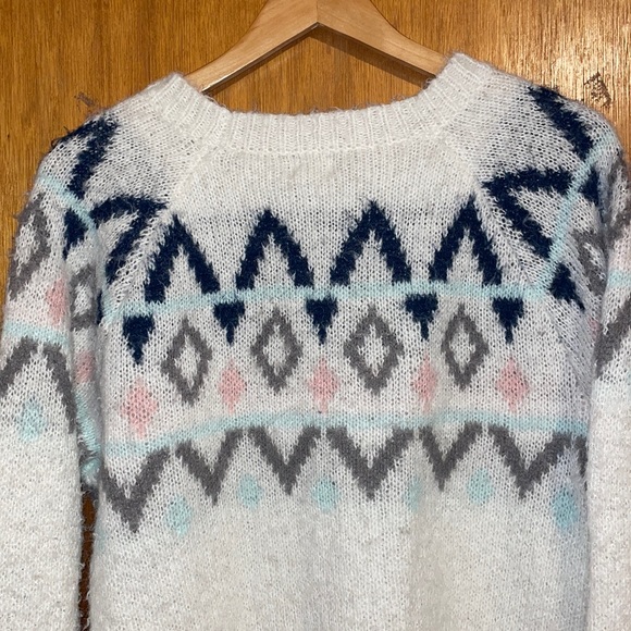 •A NEW DAY•WHITE EYELASH BOHO AZTEC CREWNECK KNIT SWEATER SIZE MEDIUM EUC - Picture 6 of 7